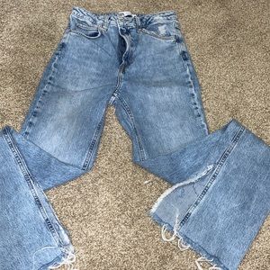 Cute light Zara straight leg jeans size 4